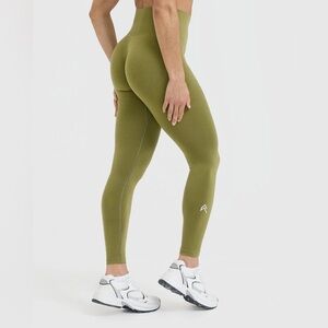 ONER ACTIVE EFFORTLESS SEAMLESS LEGGINGS IN OLIVE GREEN SIZE XS
